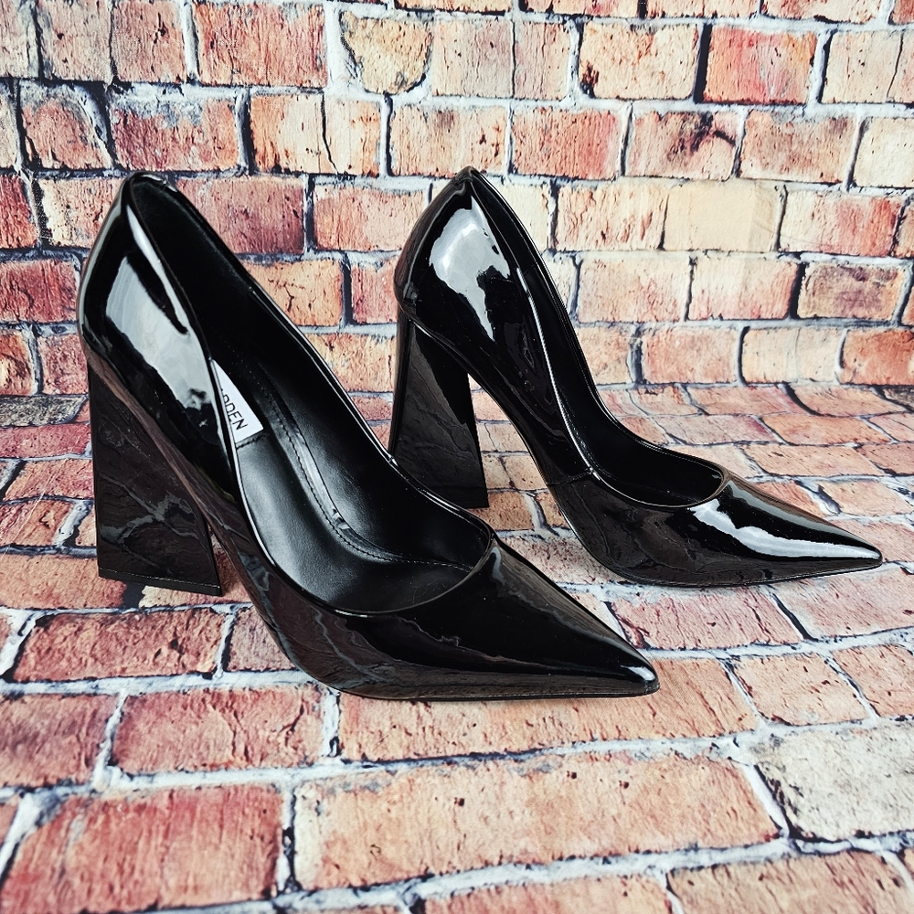Steve Madden Black Patent Block Heel Pumps - Picture 2 of 12